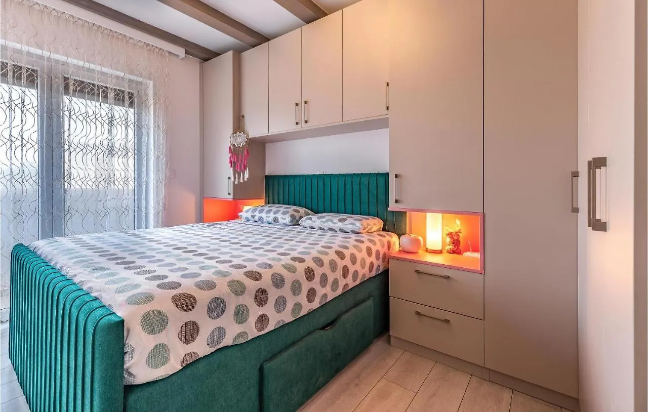 Amazing Apartment In Medulin With House Sea View