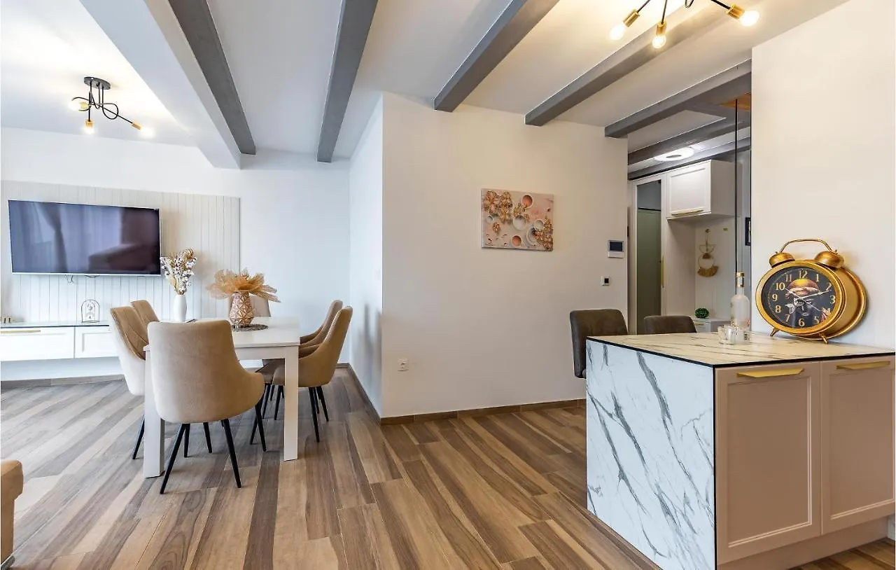 Amazing Apartment In Medulin With House Sea View