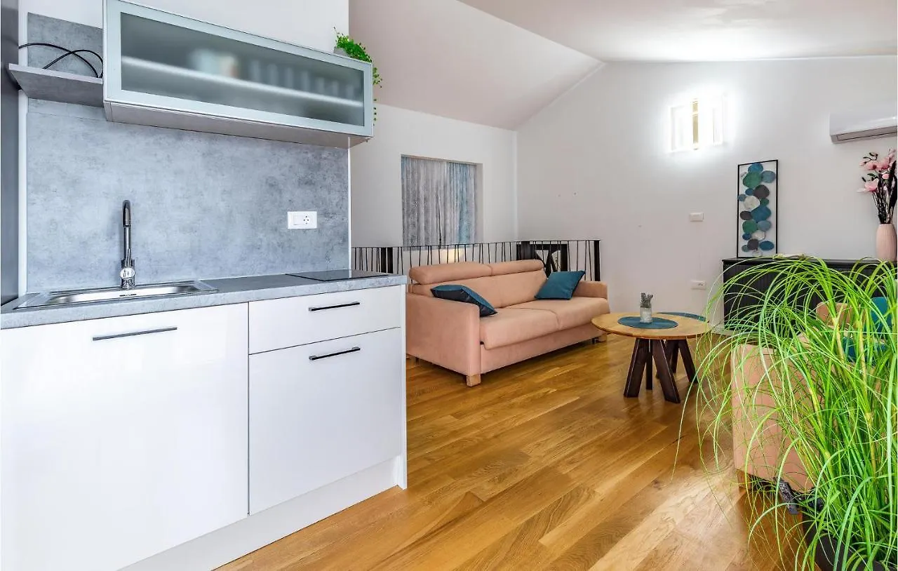 Amazing Apartment In Medulin With House Sea View